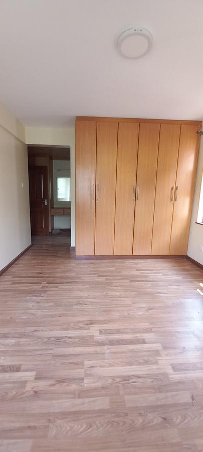 3 Bed Apartment with En Suite in Westlands Area - 18