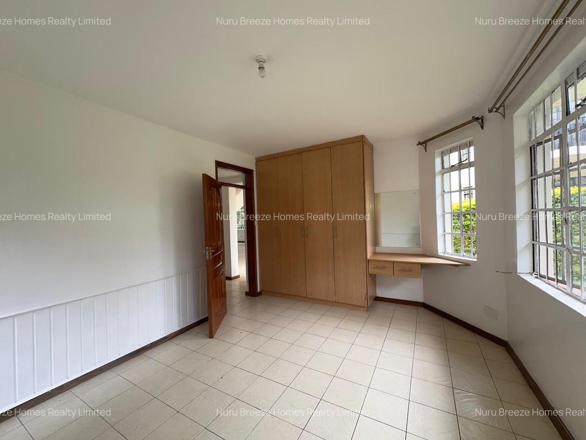 4 Bed Townhouse with En Suite in Spring Valley - 19