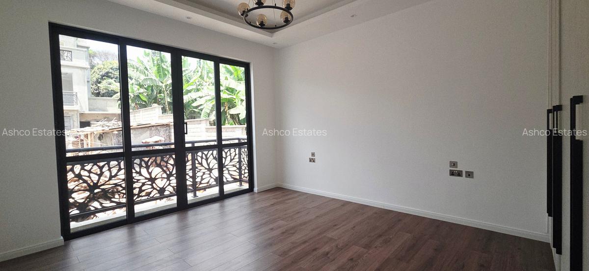 6 Bed Villa with En Suite in Lavington - 15