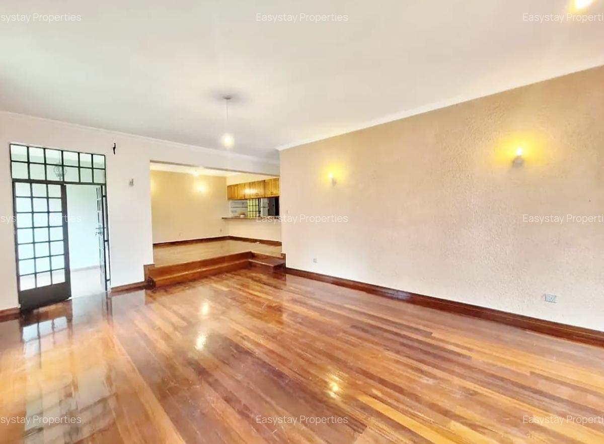 4 Bed Townhouse with En Suite in Spring Valley - 5