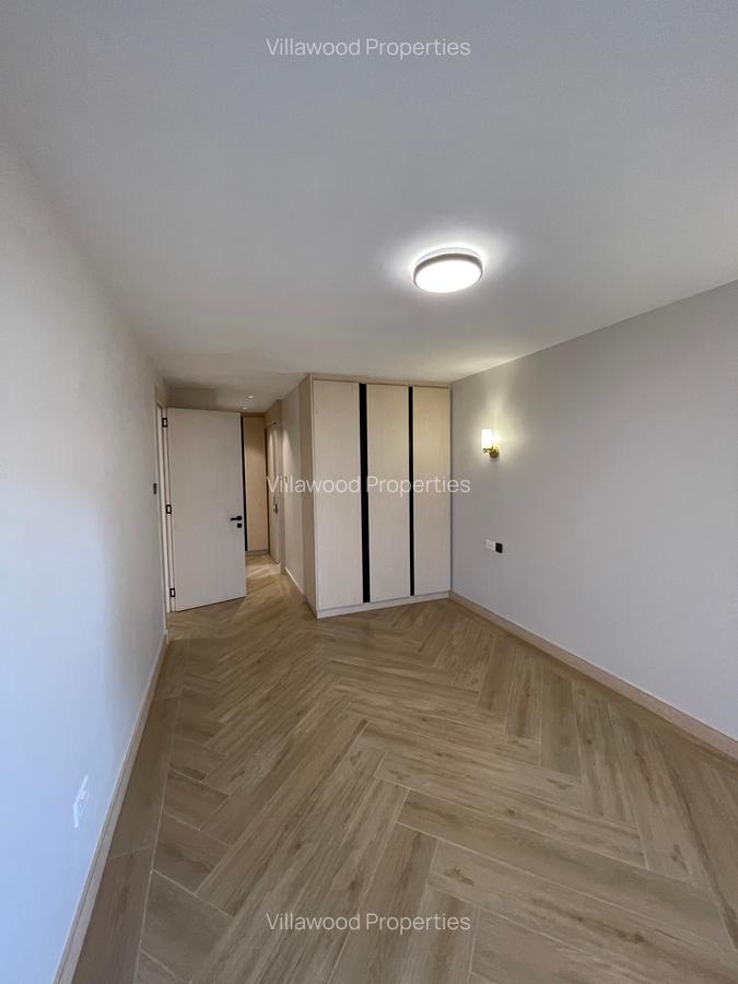 7 Bed Townhouse with En Suite in Lavington - 10