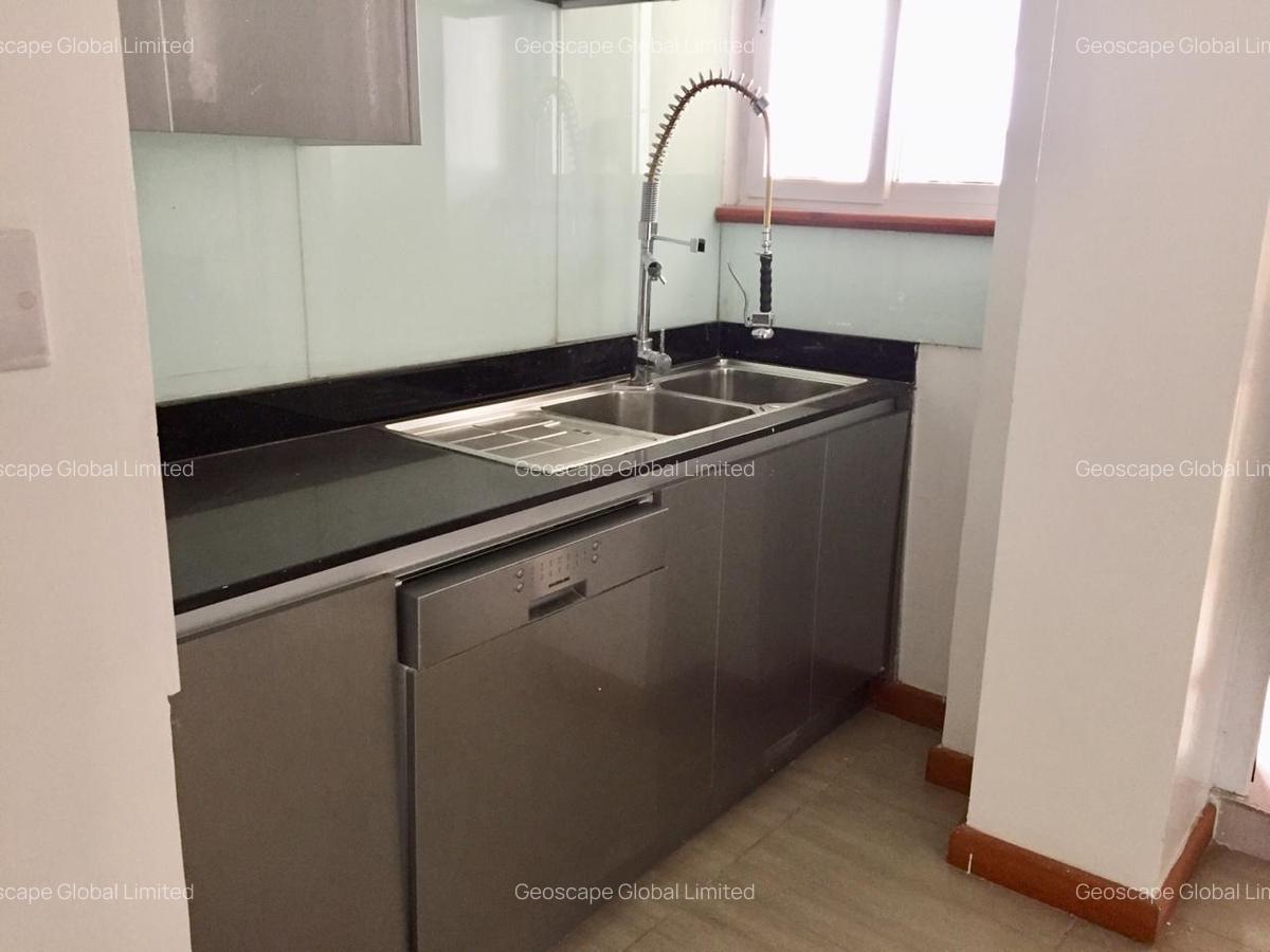 4 Bed Apartment with En Suite in General Mathenge - 20