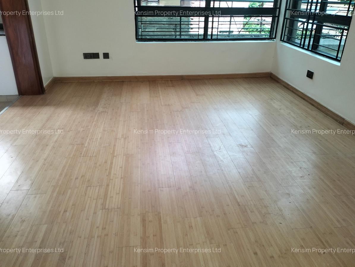 5 Bed Townhouse with En Suite in Lavington - 7