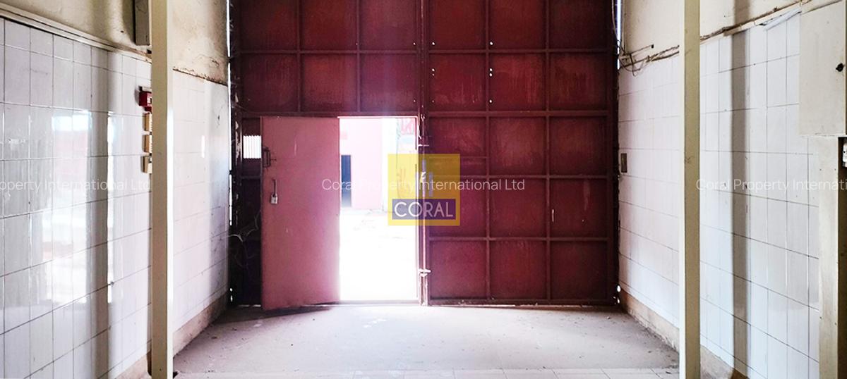 Warehouse in Industrial Area - 5