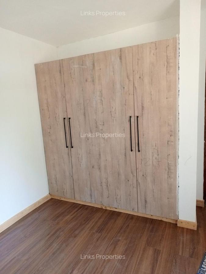 2 Bed House with En Suite at Windyridge - 5