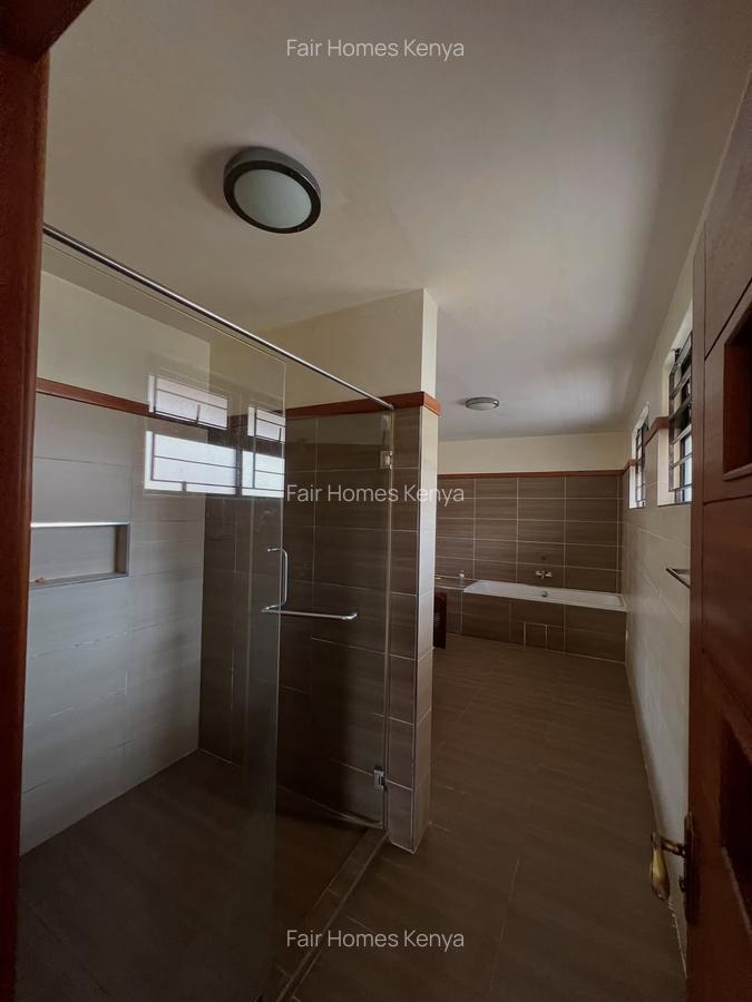 5 Bed Townhouse with En Suite at Gitanga Road - 9