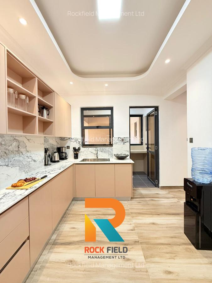 Serviced 2 Bed Apartment with En Suite in Brookside - 5