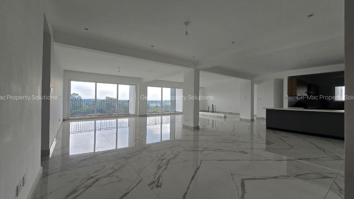 5 Bed Apartment with En Suite in General Mathenge - 1