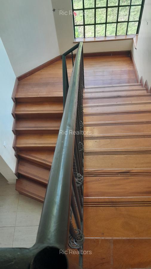 4 Bed Townhouse with En Suite at Karen - 14