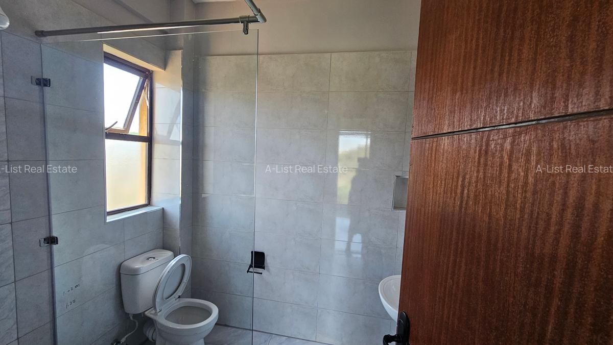 2 Bed Apartment with En Suite at School Lane - 13