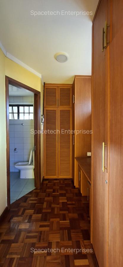 4 Bed Townhouse with En Suite in Westlands Area - 9