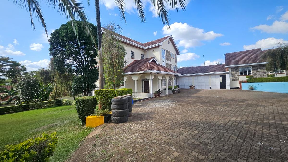 7 Bed House with En Suite at Mimosa - 11