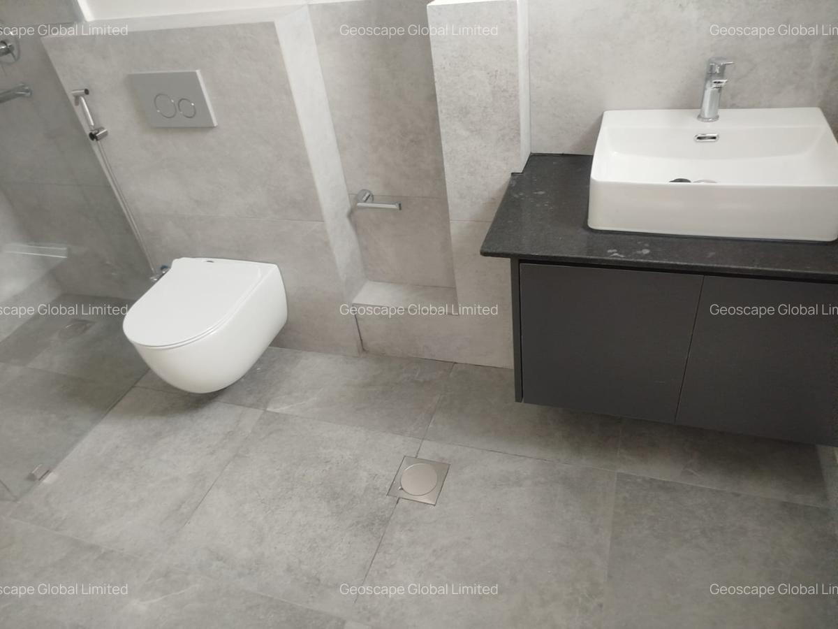 4 Bed Apartment with En Suite in General Mathenge - 11