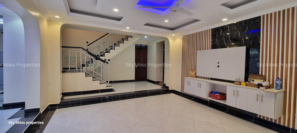 5 Bed House with En Suite at Mtwapa - 14