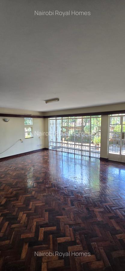 5 Bed Townhouse with En Suite at Lavington Off Convent Drive - 14