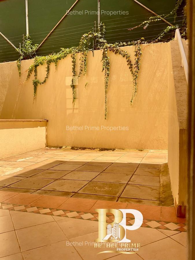 4 Bed Townhouse with En Suite in Kyuna - 5