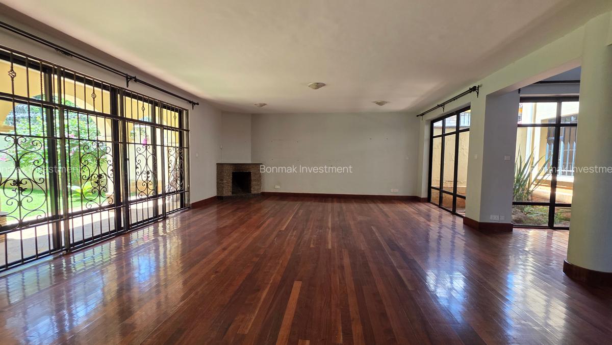 5 Bed Townhouse with En Suite at Lavington Green - 9