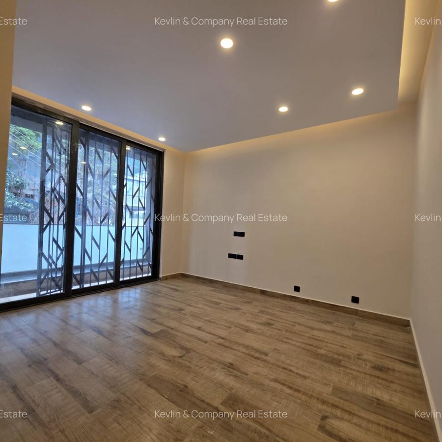 5 Bed Townhouse with En Suite in Westlands Area - 9