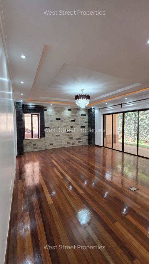 5 Bed Villa with En Suite at Lavington - 3