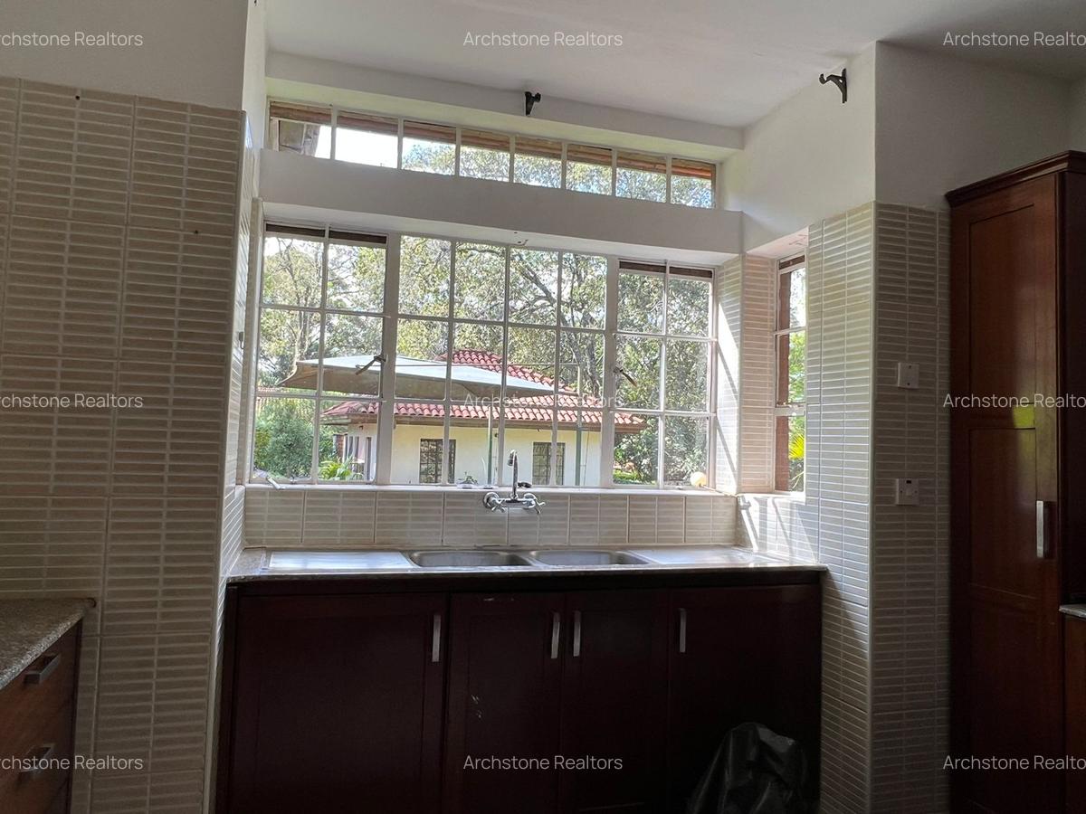 5 Bed House with En Suite in Gigiri - 17