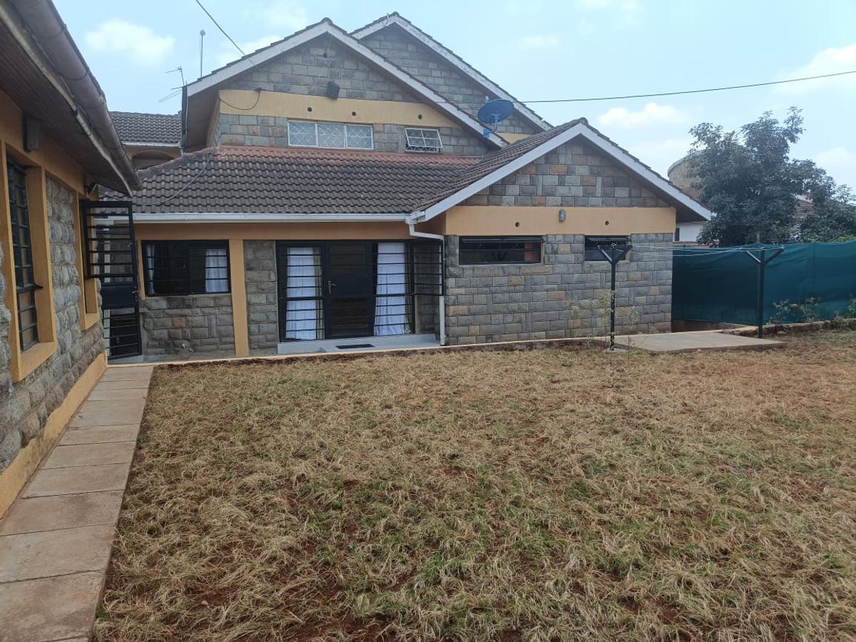 3 Bed House with En Suite at Evergreen - 8