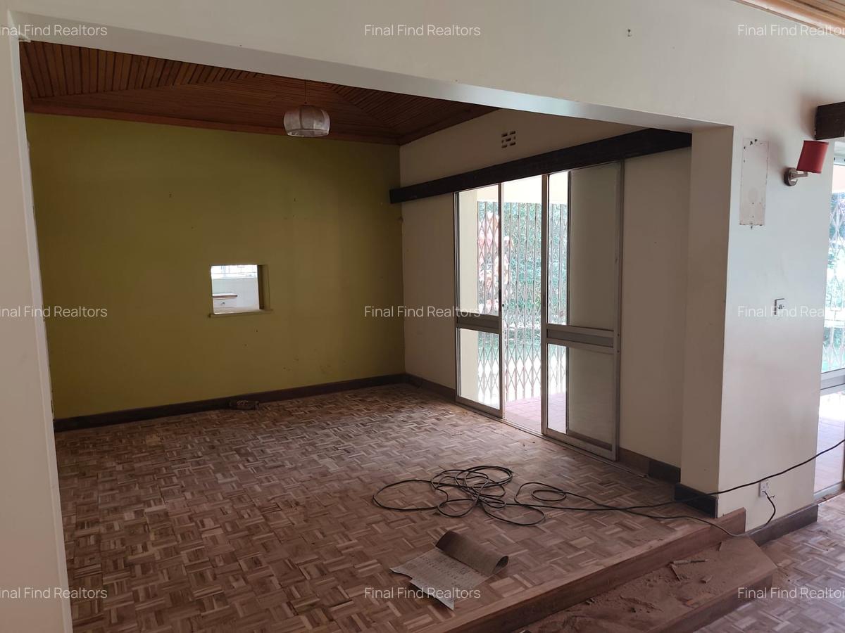 4 Bed House with Garden in Runda - 11