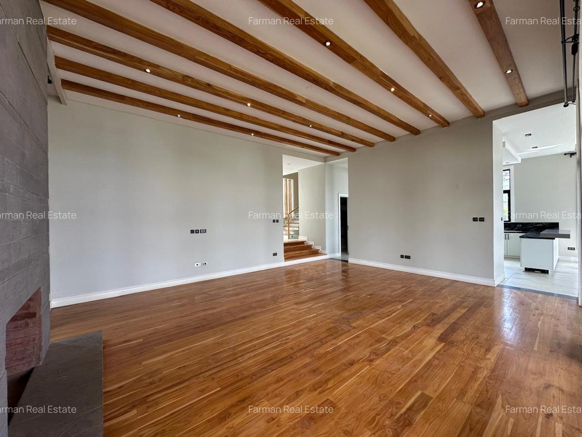 5 Bed Villa with En Suite in Loresho - 4