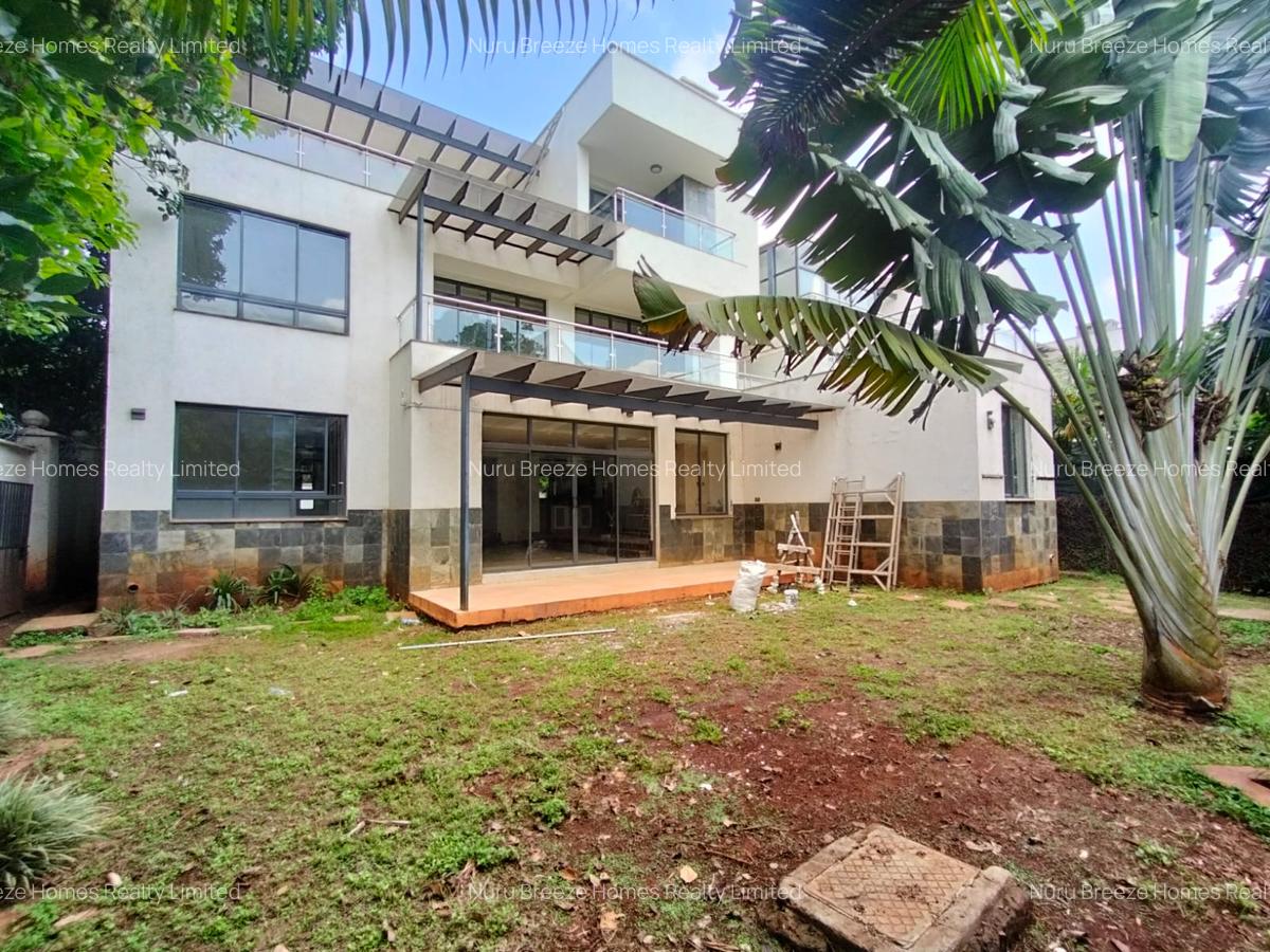 5 Bed Townhouse with En Suite in Lavington - 14