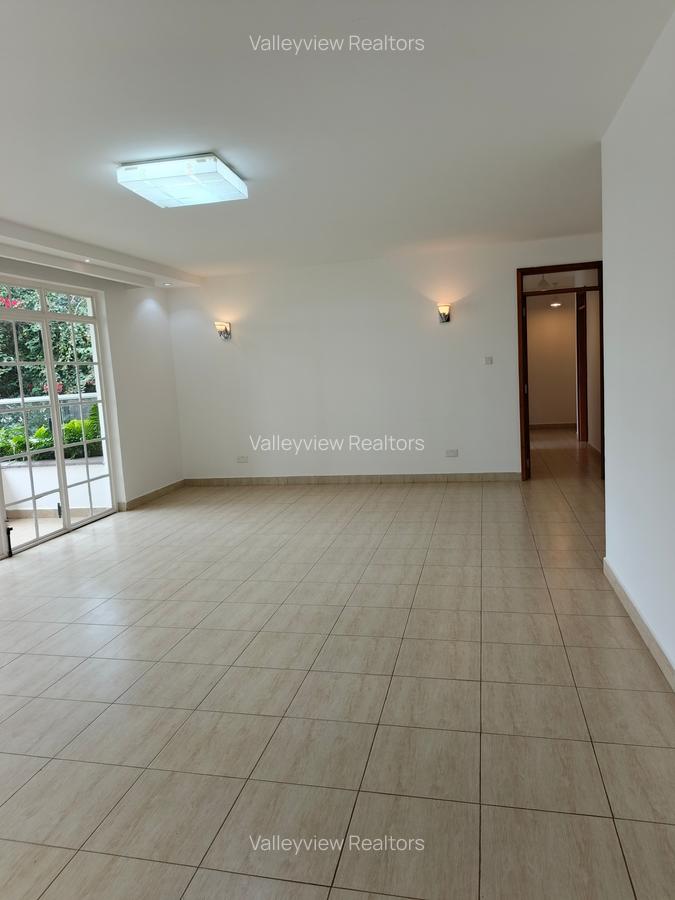 3 Bed Apartment with En Suite at Lavington - 20