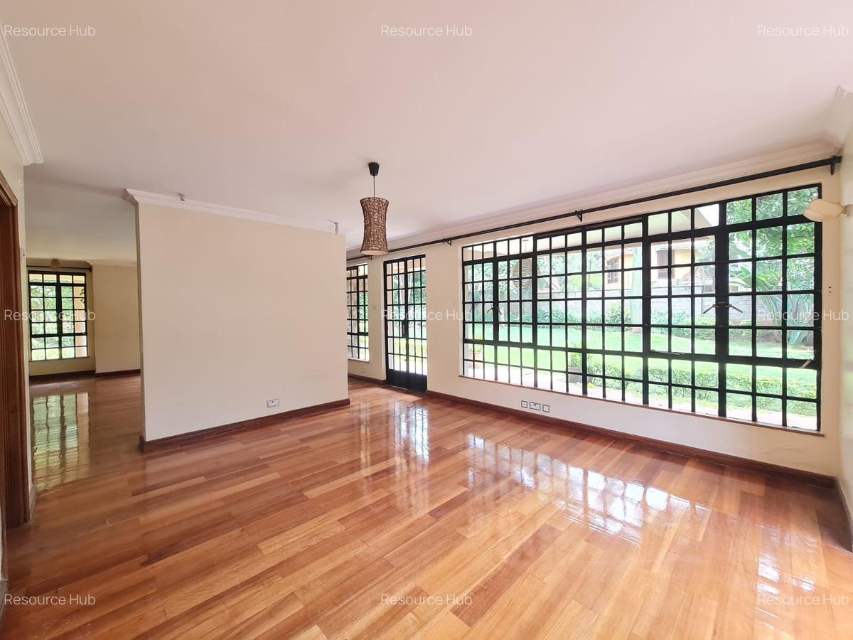 4 Bed House with En Suite at Hardy - 7