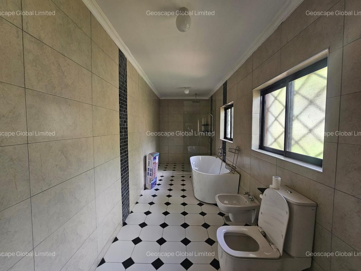 4 Bed House with En Suite in Karen - 2