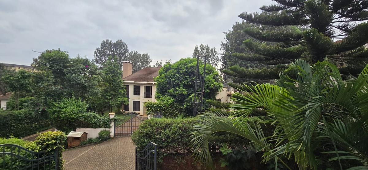 4 Bed Townhouse with En Suite in Kiambu Road - 2