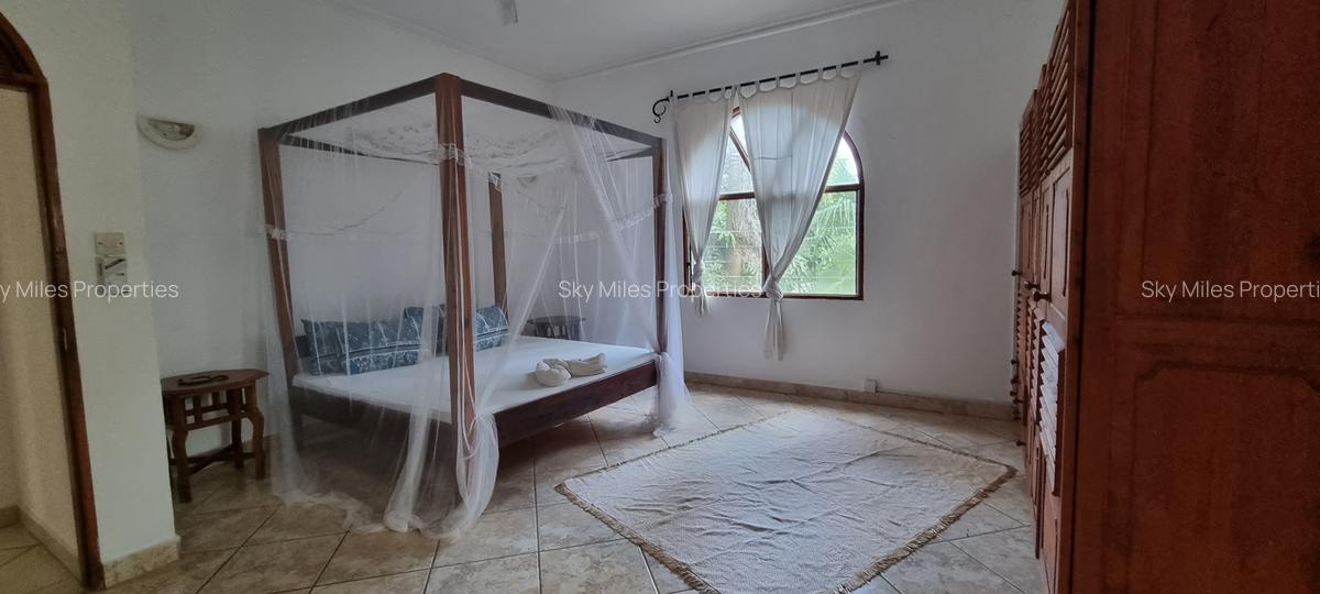 Serviced 3 Bed Apartment with En Suite at La-Marina Mtwapa - 6