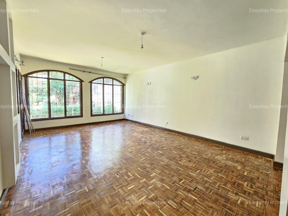 4 Bed Townhouse with En Suite in Lavington - 2