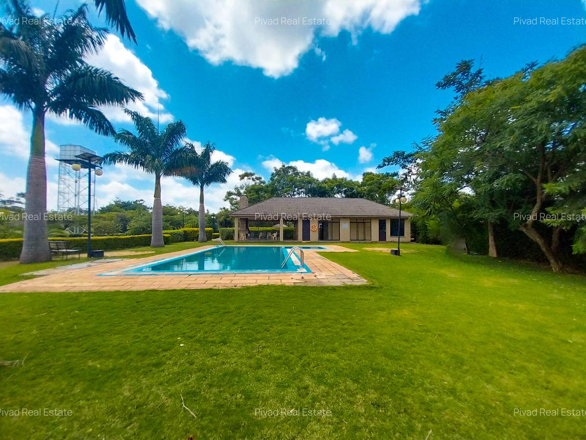 4 Bed Townhouse with Swimming Pool in Ridgeways - 16