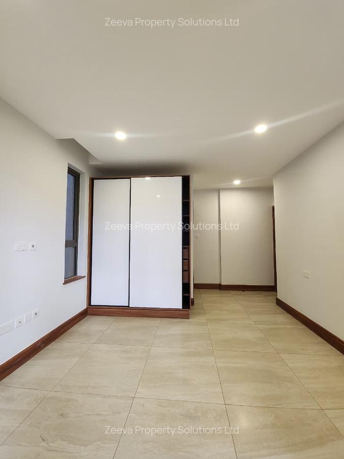 3 Bed Apartment with En Suite in Westlands Area - 8