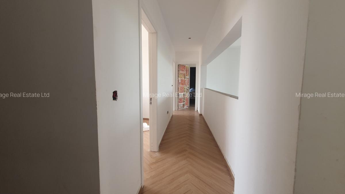 4 Bed Villa with En Suite in Runda - 10
