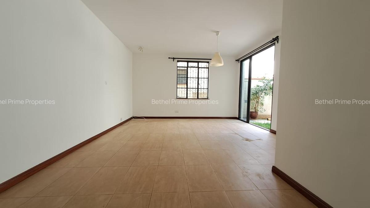 4 Bed Townhouse with En Suite in Spring Valley - 4
