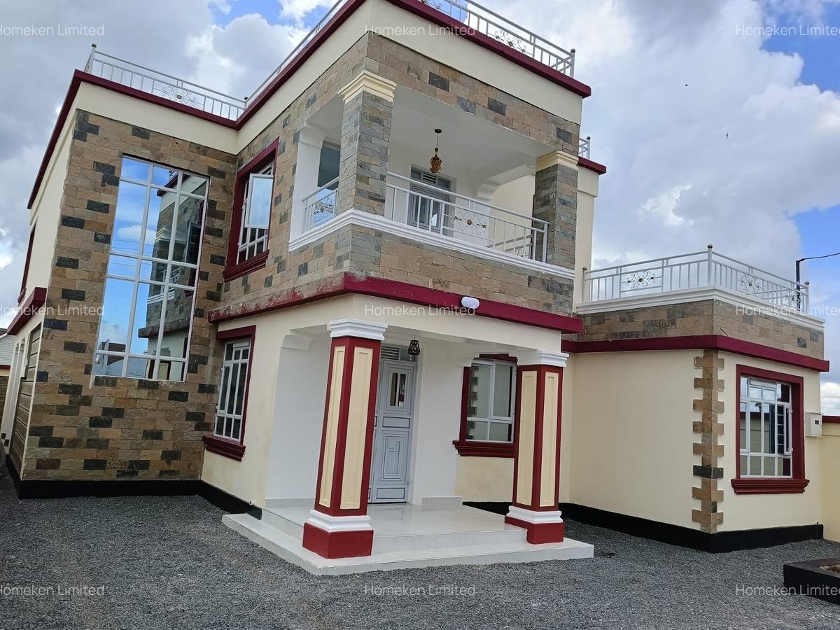 4 Bed House with En Suite at Luxurious 4 Bedrooms Maisonette - 1