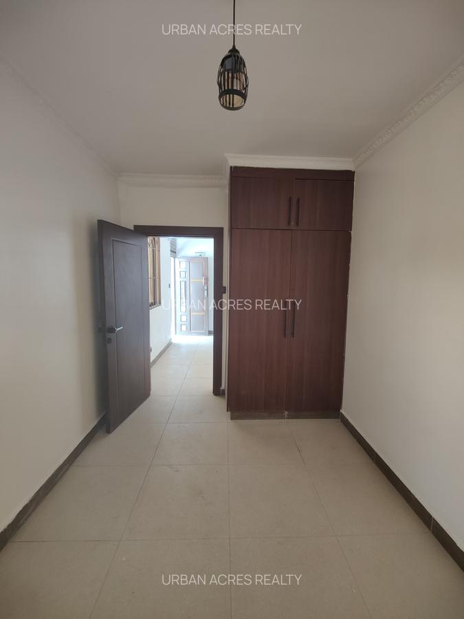 3 Bed Townhouse with En Suite in South C - 8