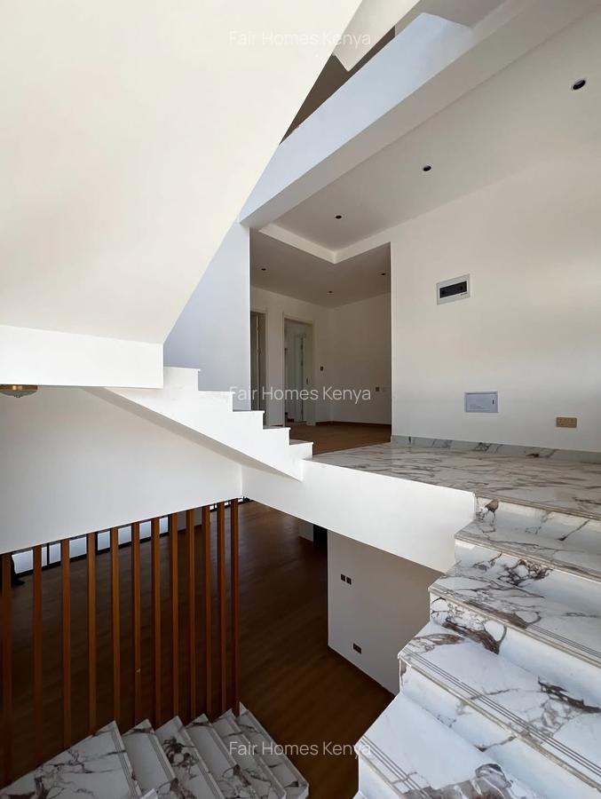 5 Bed Townhouse with En Suite at Lavington Green - 5