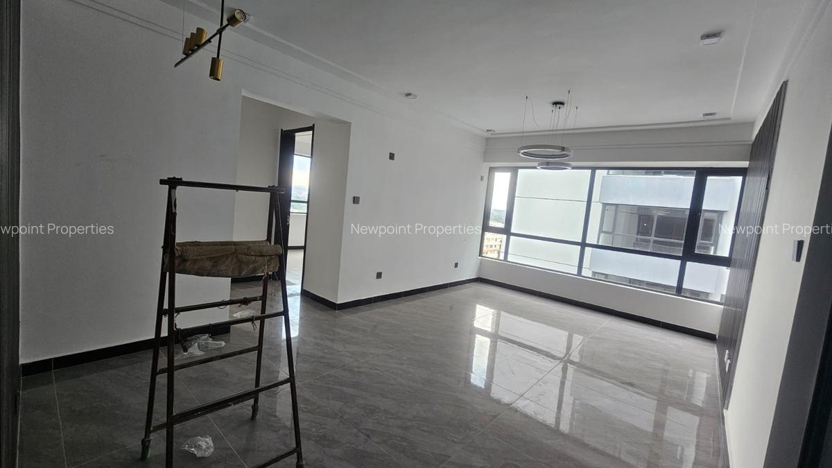 2 Bed Apartment with En Suite in Lavington - 8