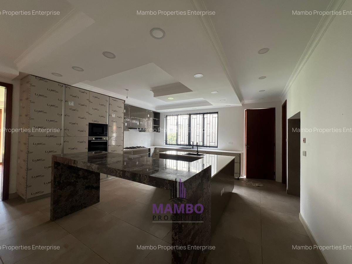 6 Bed Townhouse with En Suite at Maji Mazuri Rd - 5