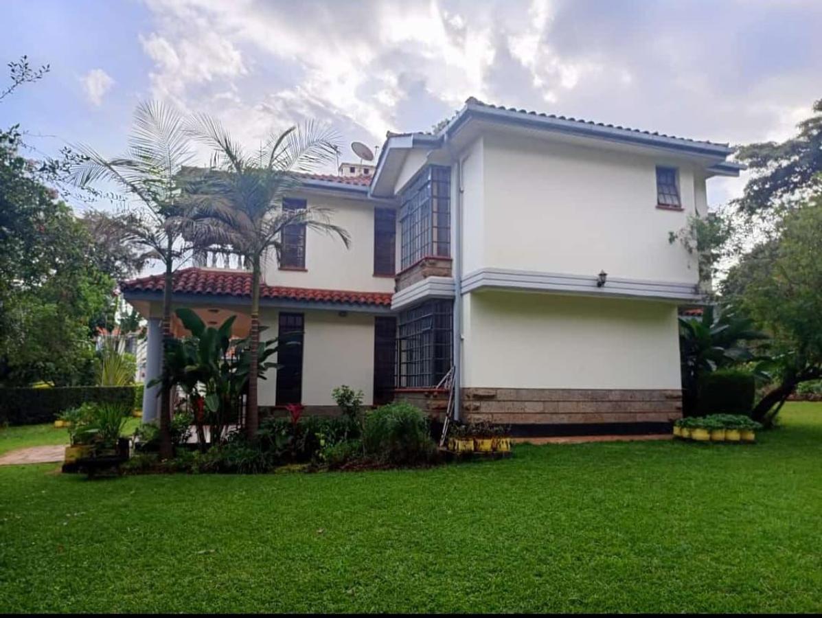 4 Bed Villa with En Suite at Rosslyn - 1