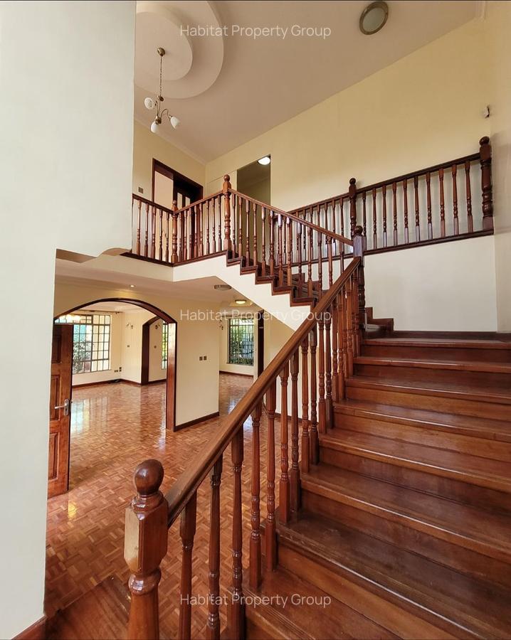 4 Bed Townhouse with En Suite in Lavington - 6