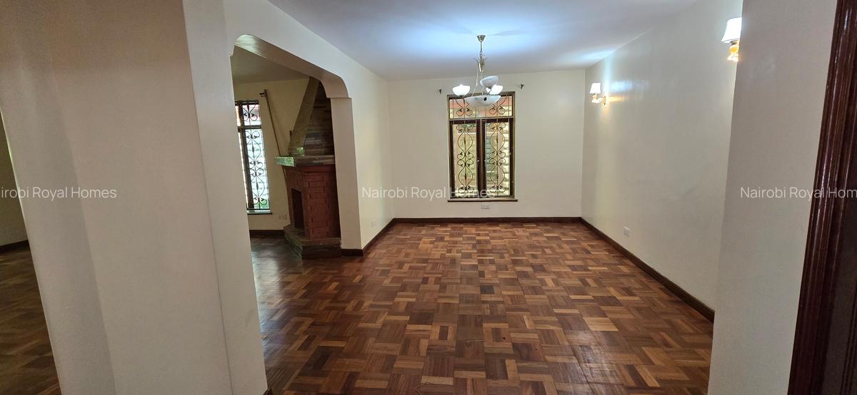 5 Bed Townhouse with En Suite at Lavington Green - 9