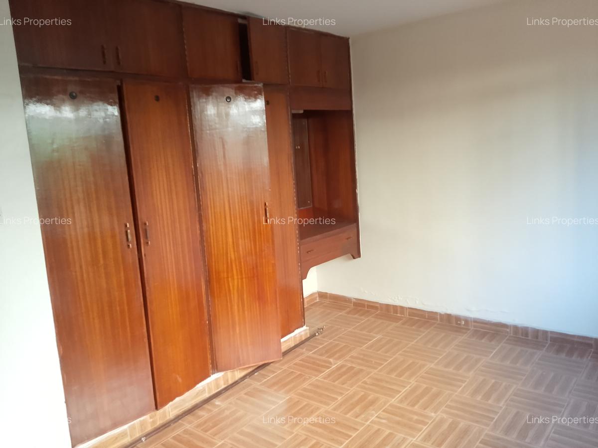 4 Bed Townhouse with En Suite at Mountain View - 11