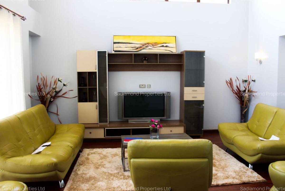 4 Bed Townhouse with En Suite in Runda - 5