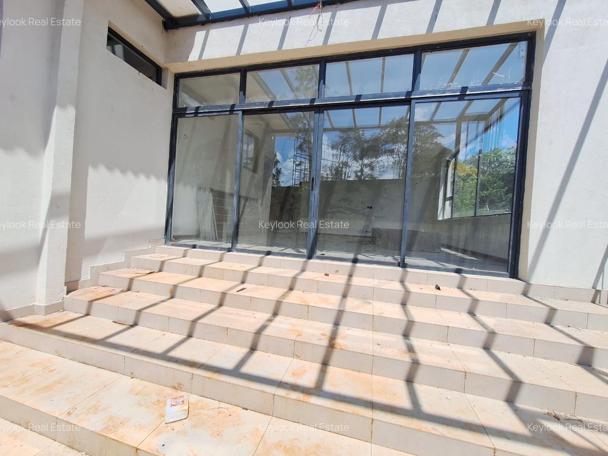 5 Bed Townhouse with En Suite at Lavington Green - 3