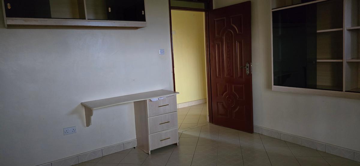 5 Bed House with En Suite at Greenspot Area - 15